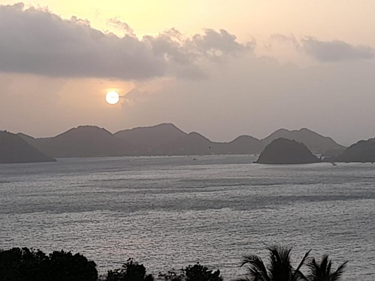 Ti Kaz Anoli Vue Epoustouflante Sur La Baie Villa Terre-de-Bas Kültér fotó