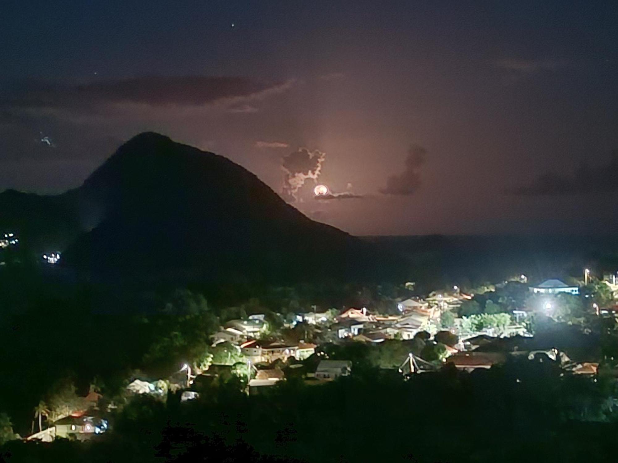 Ti Kaz Anoli Vue Epoustouflante Sur La Baie Villa Terre-de-Bas Kültér fotó